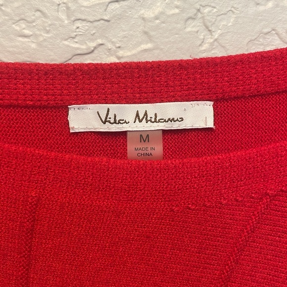 Red top - Picture 2 of 3